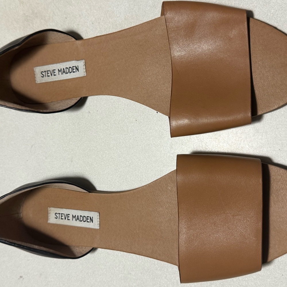 Steve Madden Black & Tan Sandals Chic Comfort NWOT summer chic